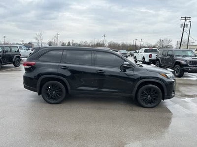 2019 Toyota Highlander SE