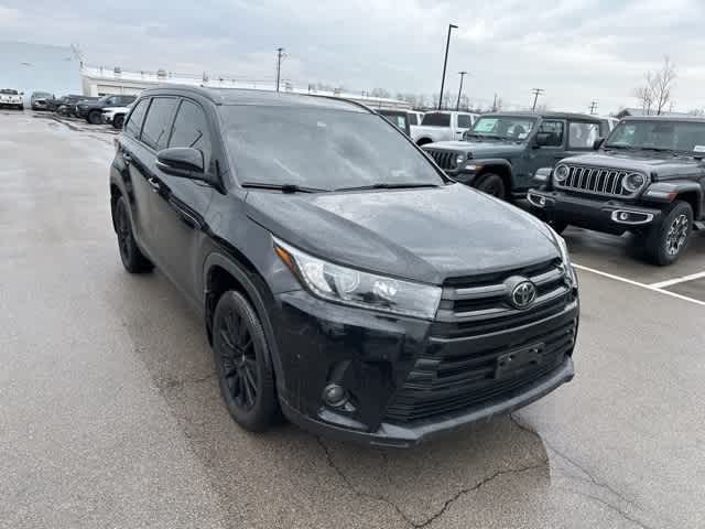 2019 Toyota Highlander SE