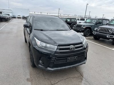 2019 Toyota Highlander SE