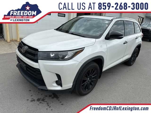 2019 Toyota Highlander SE