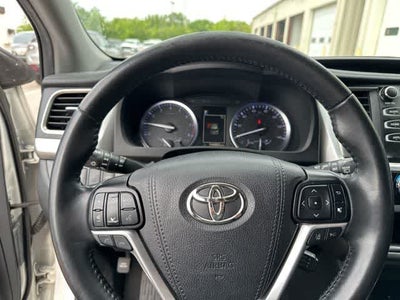 2019 Toyota Highlander SE