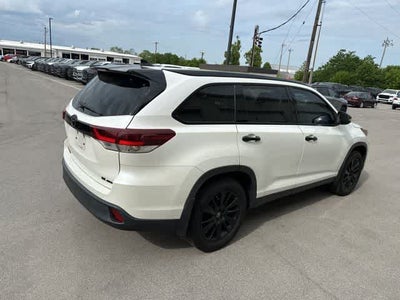 2019 Toyota Highlander SE