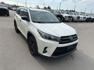 2019 Toyota Highlander SE