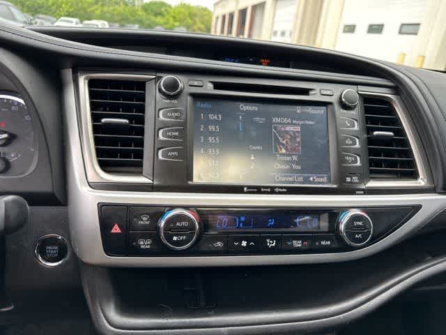 2019 Toyota Highlander SE