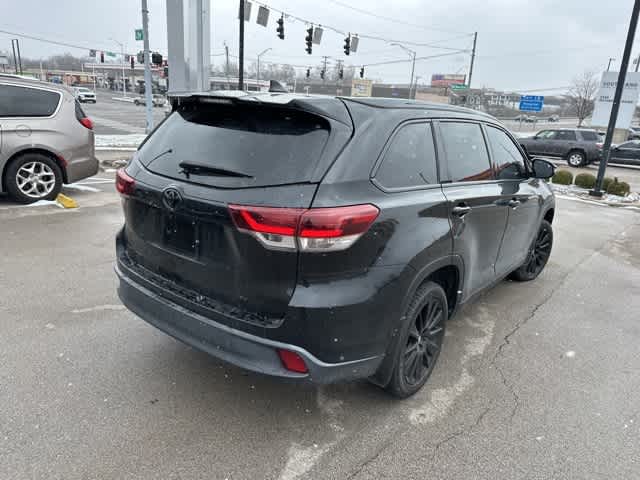 2019 Toyota Highlander SE