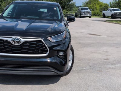 2023 Toyota Highlander LE
