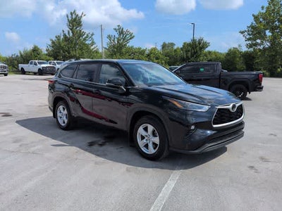 2023 Toyota Highlander LE