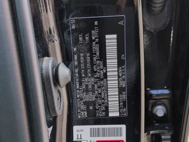 2023 Toyota Highlander LE