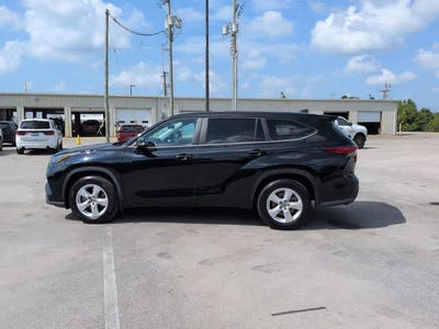 2023 Toyota Highlander LE