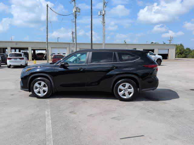 2023 Toyota Highlander LE