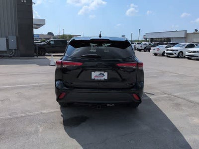 2023 Toyota Highlander LE