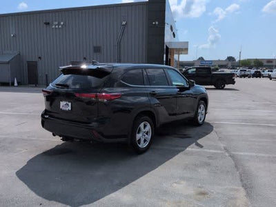 2023 Toyota Highlander LE