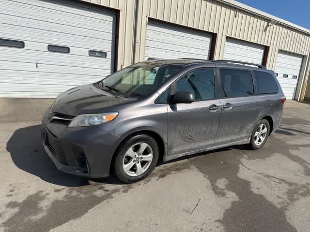 2020 Toyota Sienna LE