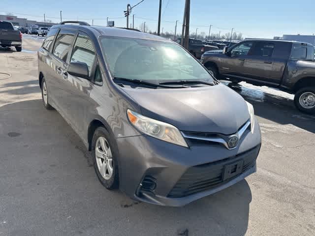 2020 Toyota Sienna LE