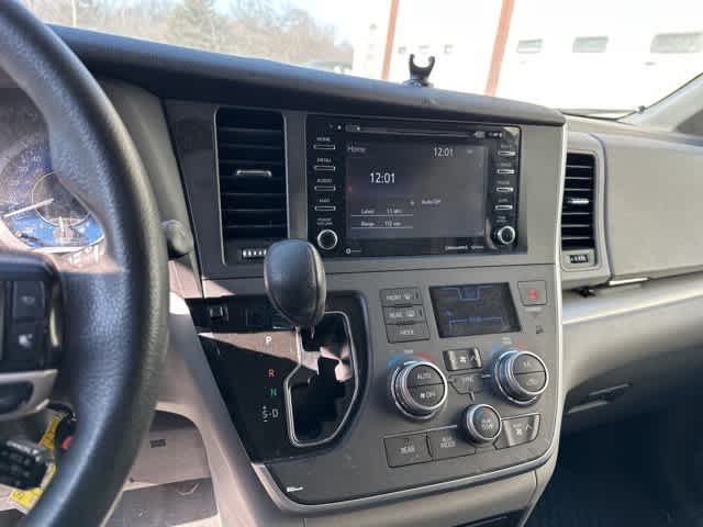 2020 Toyota Sienna LE