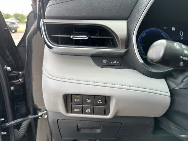 2023 Toyota Highlander Hybrid Limited