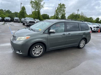2014 Toyota Sienna XLE