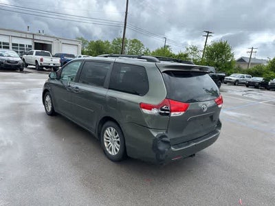 2014 Toyota Sienna XLE