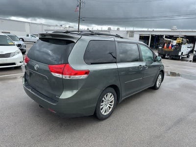 2014 Toyota Sienna XLE