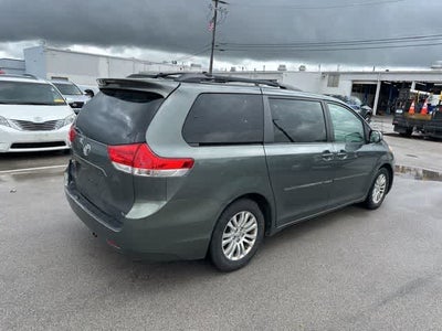 2014 Toyota Sienna XLE