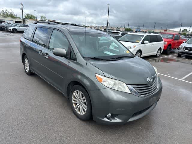 2014 Toyota Sienna XLE