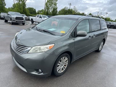 2014 Toyota Sienna XLE