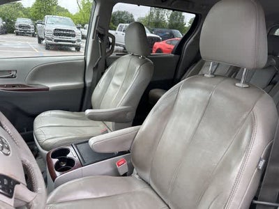 2014 Toyota Sienna XLE