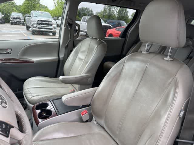 2014 Toyota Sienna XLE