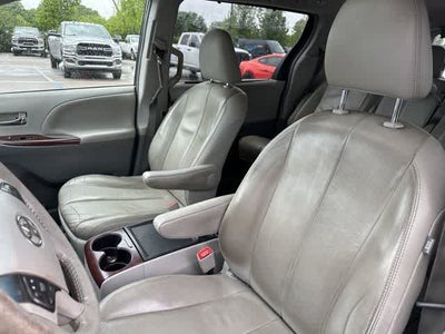 2014 Toyota Sienna XLE