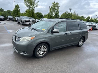 2014 Toyota Sienna XLE