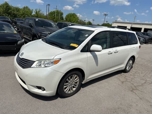 2017 Toyota Sienna XLE