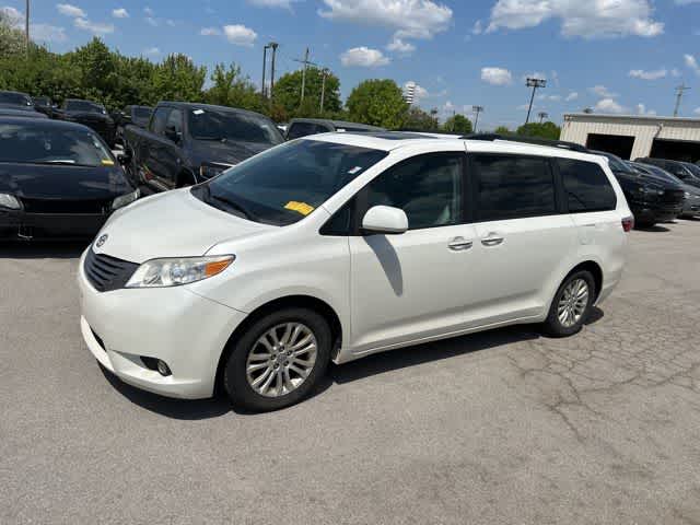 2017 Toyota Sienna XLE