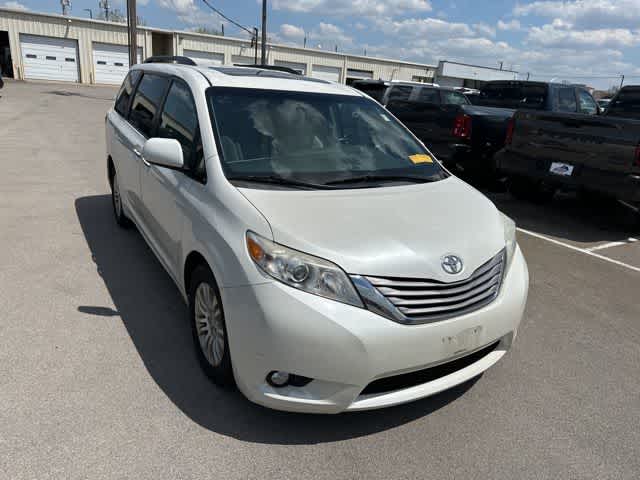2017 Toyota Sienna XLE