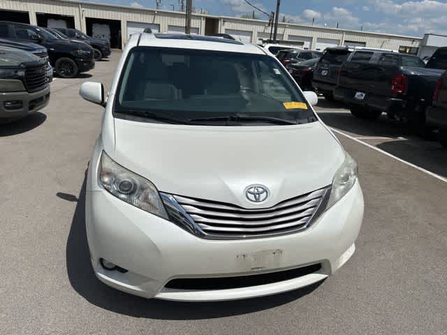 2017 Toyota Sienna XLE