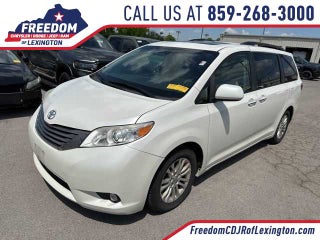 2017 Toyota Sienna XLE