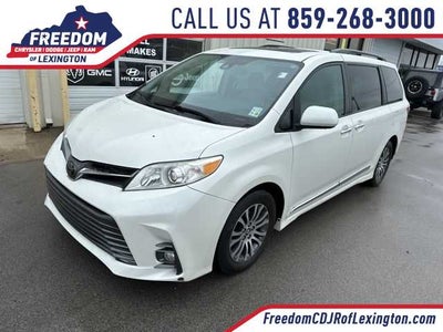 2018 Toyota Sienna XLE