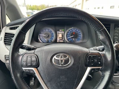 2018 Toyota Sienna XLE