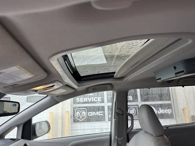 2018 Toyota Sienna XLE