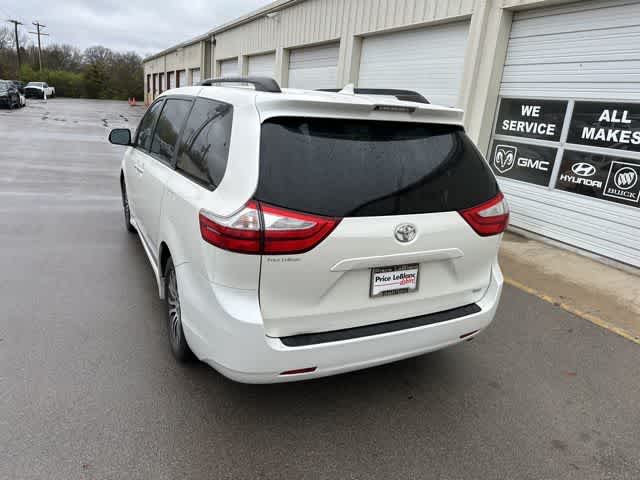 2018 Toyota Sienna XLE