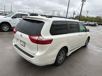 2018 Toyota Sienna XLE