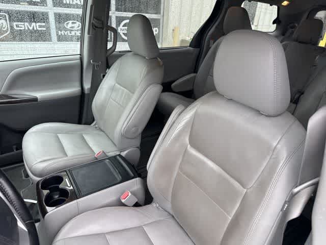 2018 Toyota Sienna XLE
