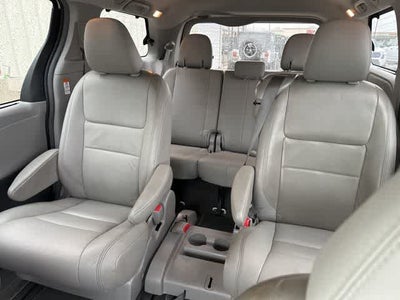 2018 Toyota Sienna XLE