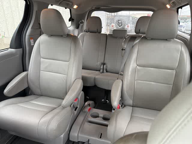 2018 Toyota Sienna XLE