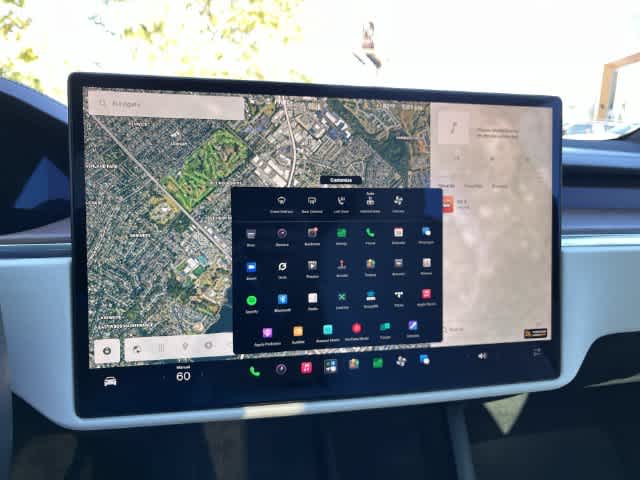 2022 Tesla Model X Base