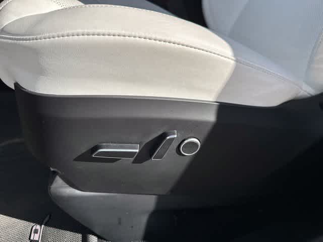 2022 Tesla Model X Base