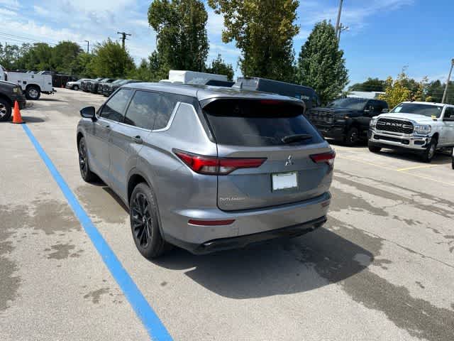 2023 Mitsubishi Outlander SE Black Edition