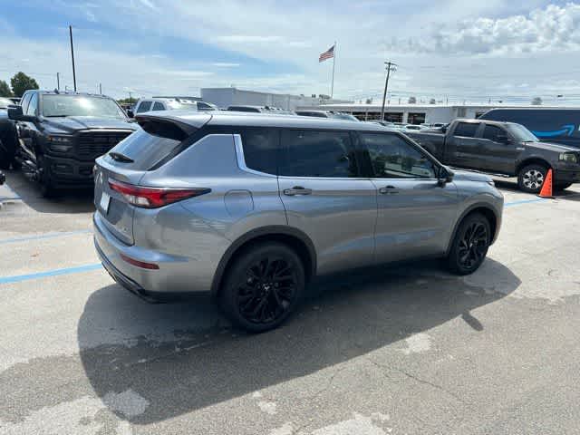 2023 Mitsubishi Outlander SE Black Edition