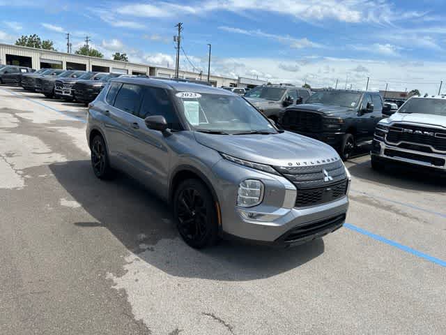 2023 Mitsubishi Outlander SE Black Edition
