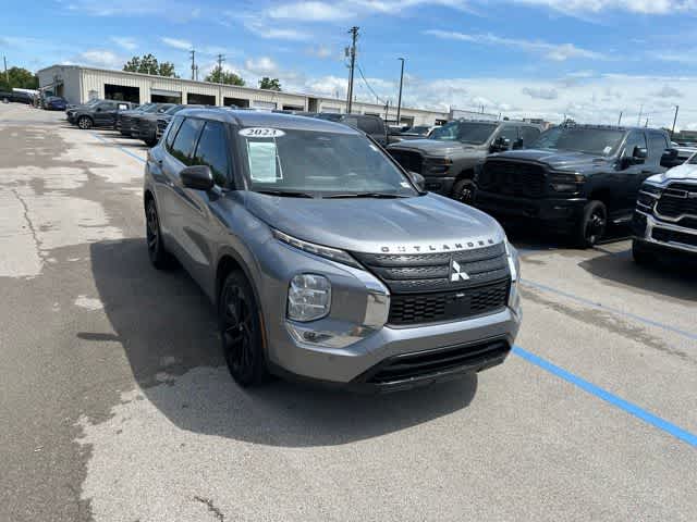 2023 Mitsubishi Outlander SE Black Edition
