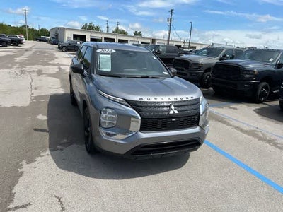 2023 Mitsubishi Outlander SE Black Edition